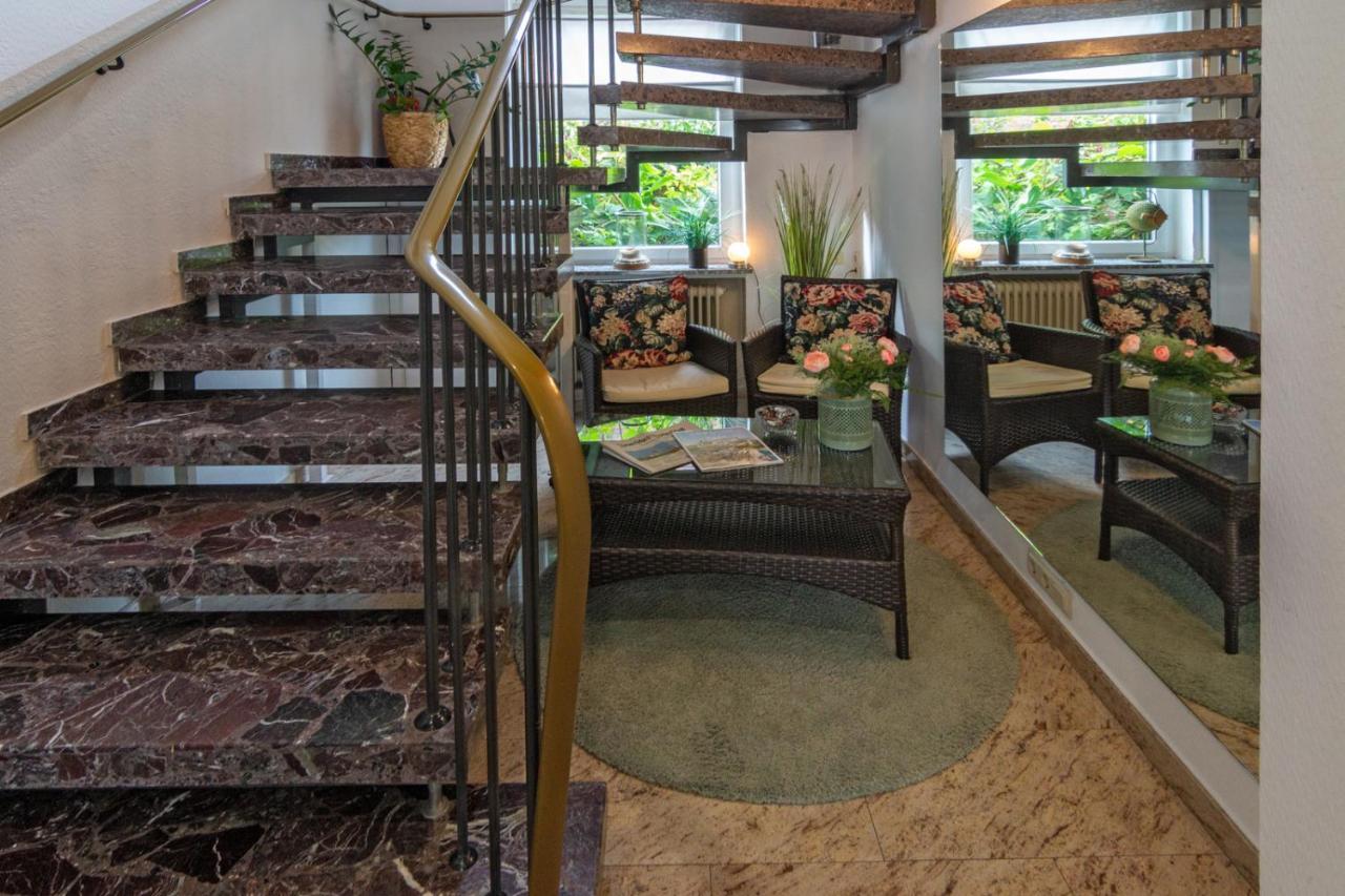 Hotel Am Elisabethufer Jever Extérieur photo