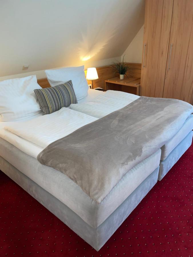 Hotel Am Elisabethufer Jever Extérieur photo