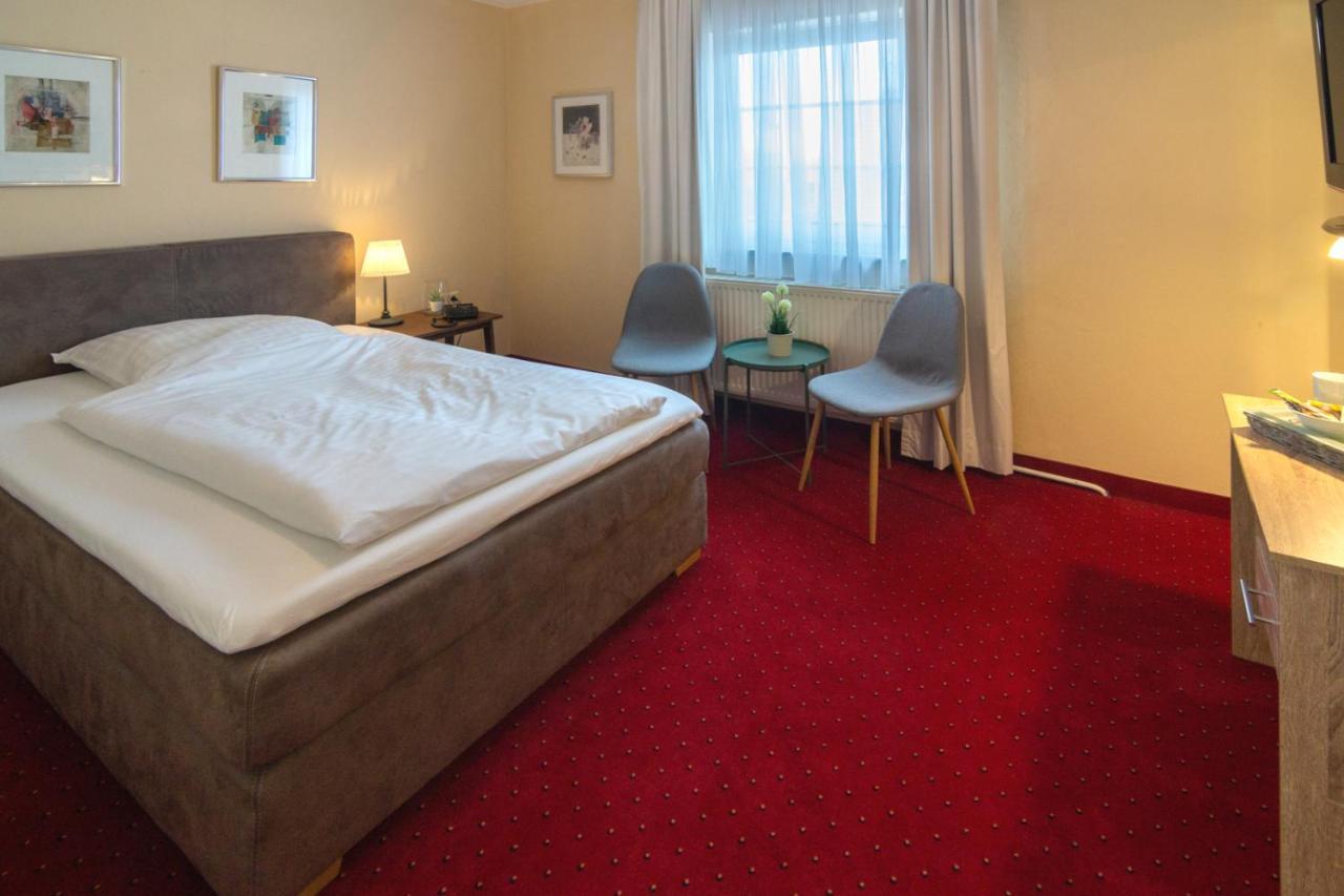 Hotel Am Elisabethufer Jever Extérieur photo